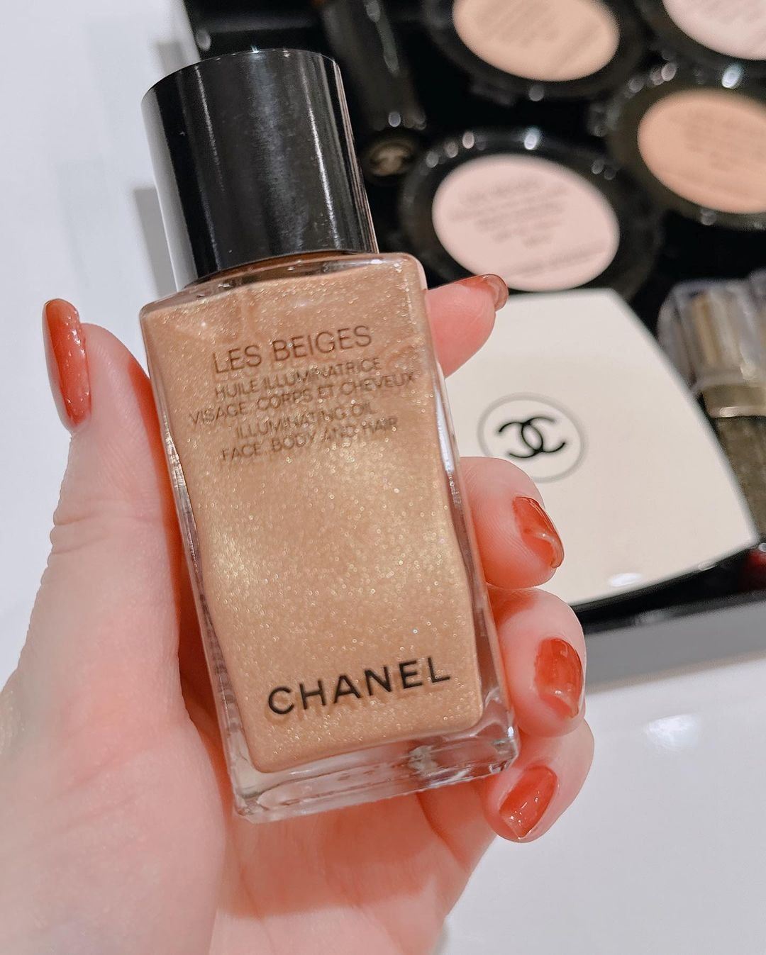 Chanel Les Beiges Healthy Glow Illuminating Oil Summer 2023 - Swatches