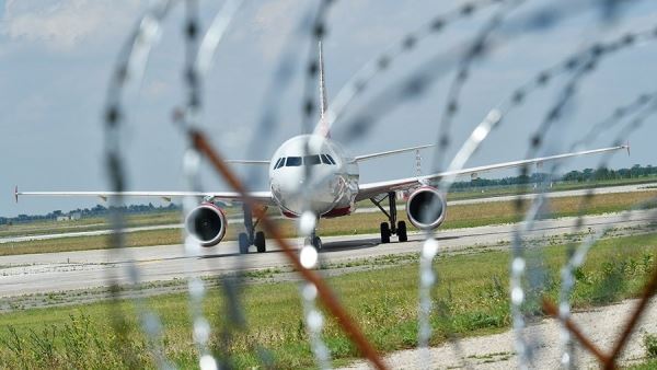 Самолет Москва — Стамбул вернулся в аэропорт из-за технической проблемы<br />
